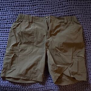Women’s/Men’s Black Cargo Shorts